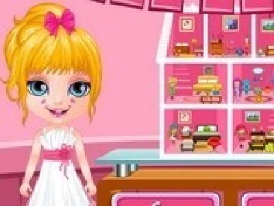 bebelusa barbie decoreaza casa de papusi