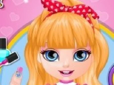 bebelusa barbie manichiura si moda