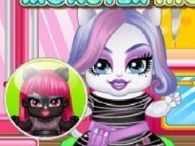 bebeluse monster high de imbracat si gatit