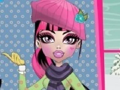 draculaura la moda cu zapada