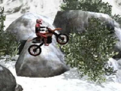 curse de motorete 3d in padure
