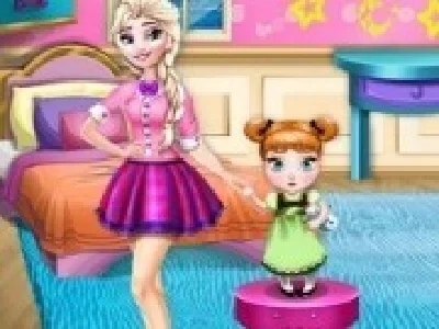 decoreaza camera cu fetele frozen