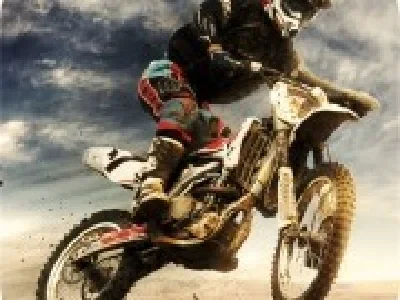 motociclete 3d pe traseu industrial