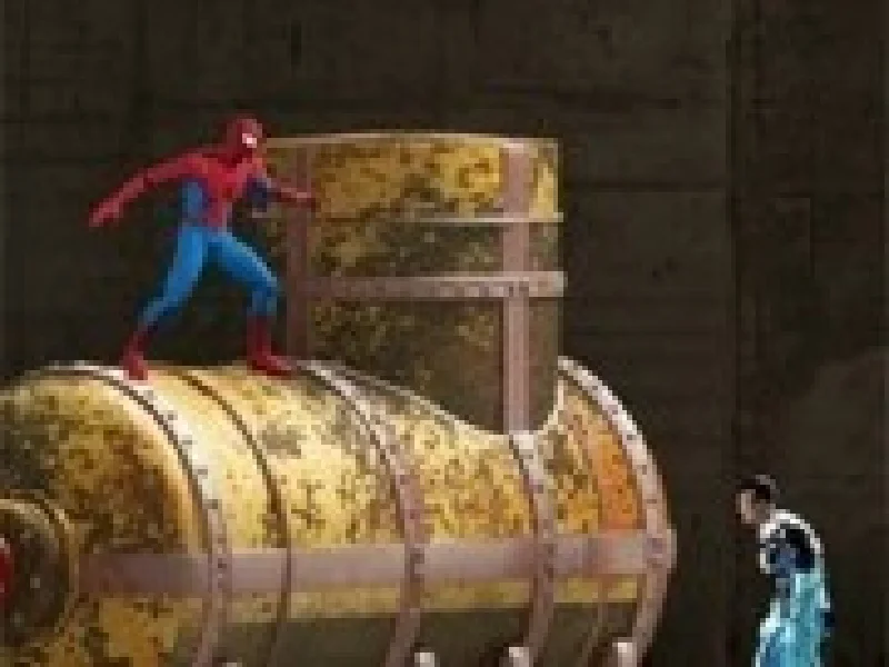 spiderman lupta cu panza de paianjen