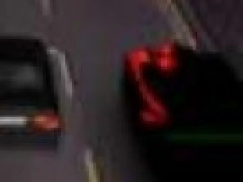 Trafic cu masina rosie